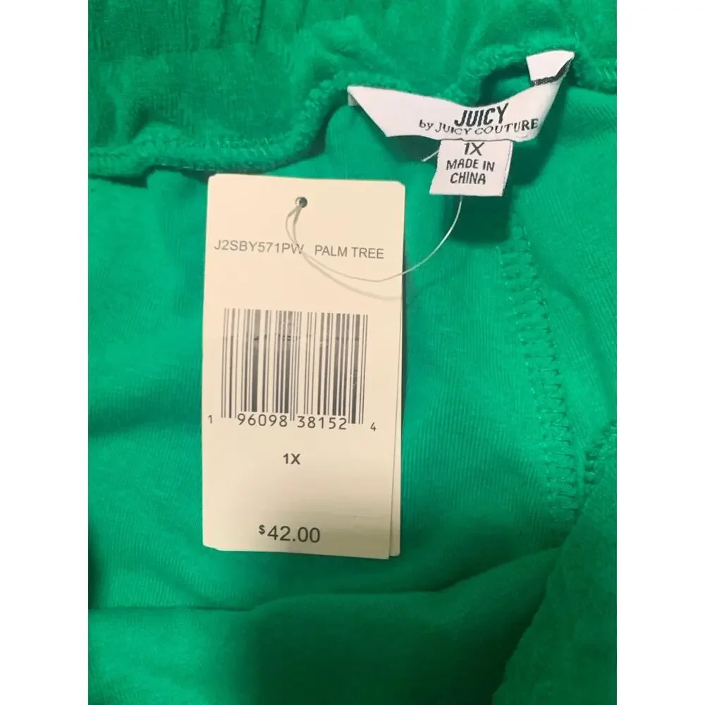 New with tags Women’s Juicy Couture Green Terry Cloth Pull-on Shorts 1X Plus